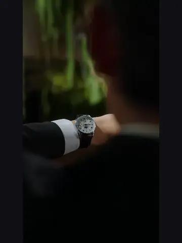 Capa de Um Passo para Trás, Três Passos para Frente